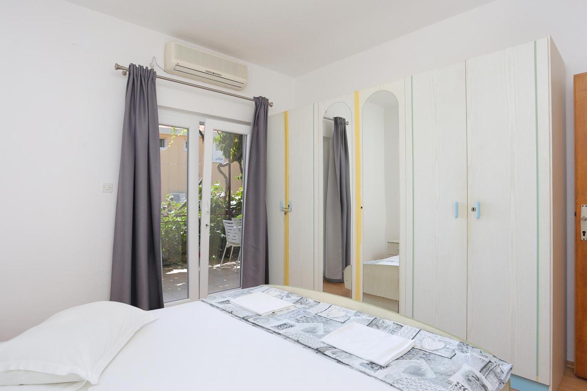 Apartments By The Sea Zivogosce - Blato, Makarska - 1057 Kamer foto
